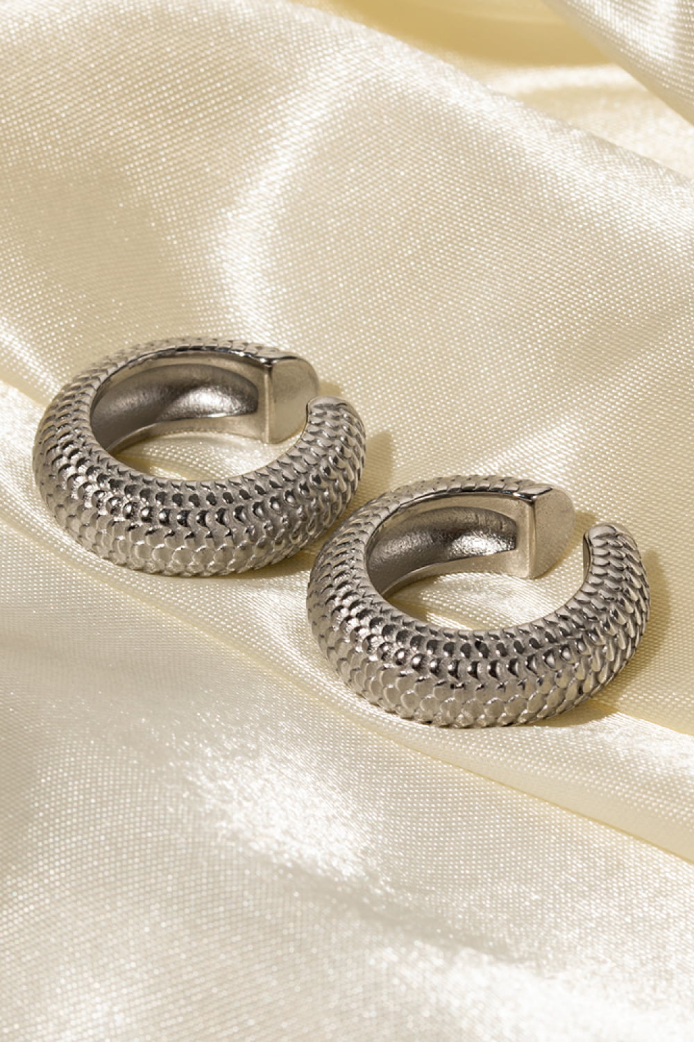 Scale Stainless Steel Cuff Earrings – 18K Gold & Platinum-Plated | MerchLuxx - MerchLuxx