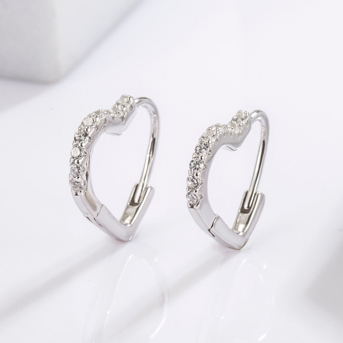 925 Sterling Silver Zircon Heart Earrings – Elegant & Timeless | MerchLuxx - MerchLuxx