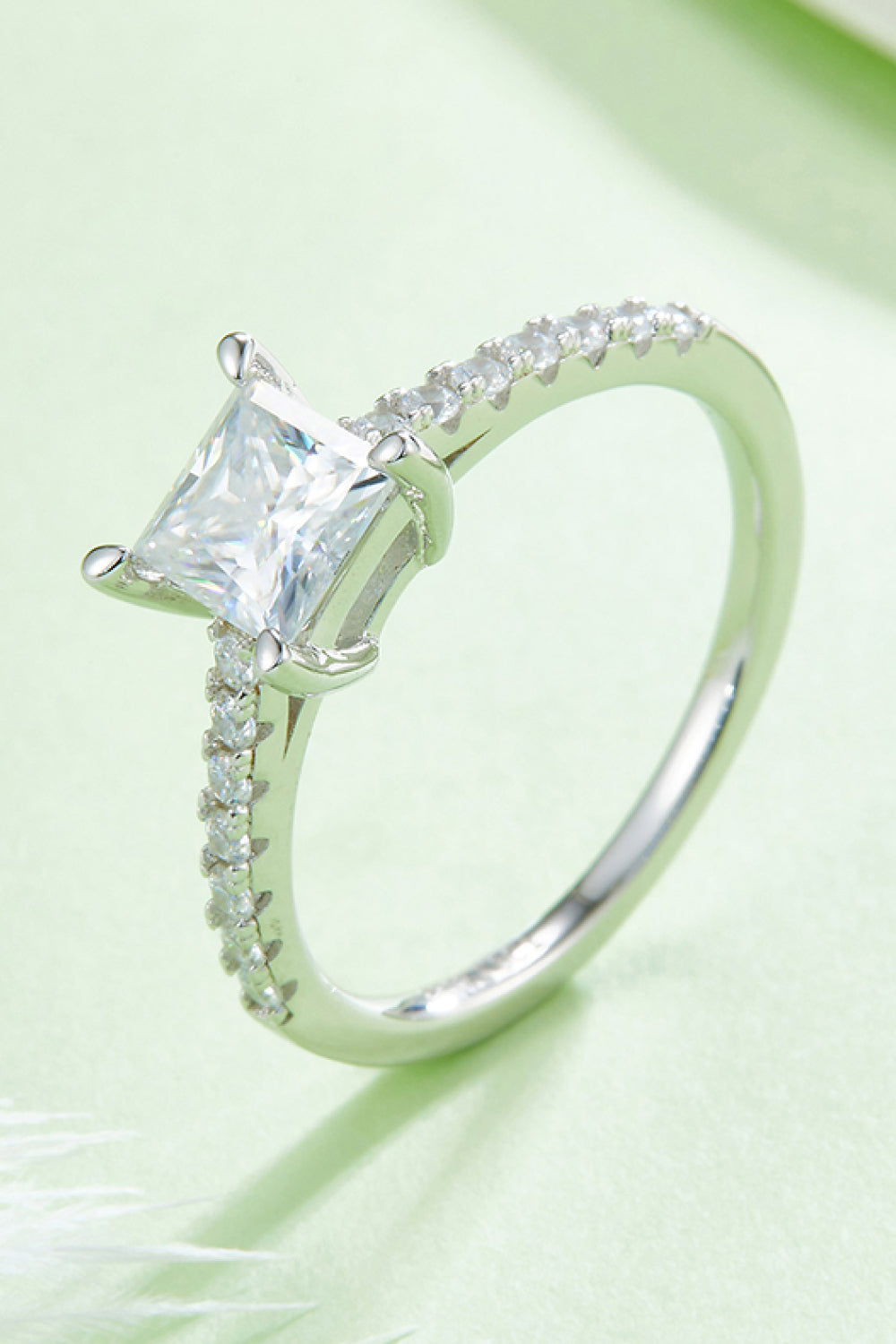 1.21 Carat Moissanite Side Stone Ring – Elegant & Fashionable | MerchLuxx - MerchLuxx
