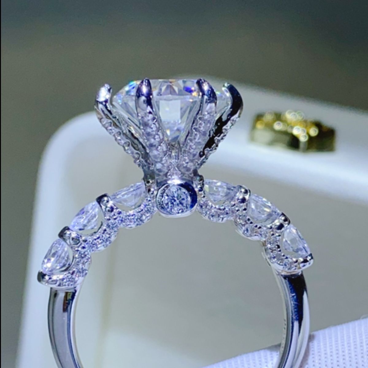 3 Carat Moissanite Engagement Ring – Timeless & Elegant | MerchLuxx - MerchLuxx