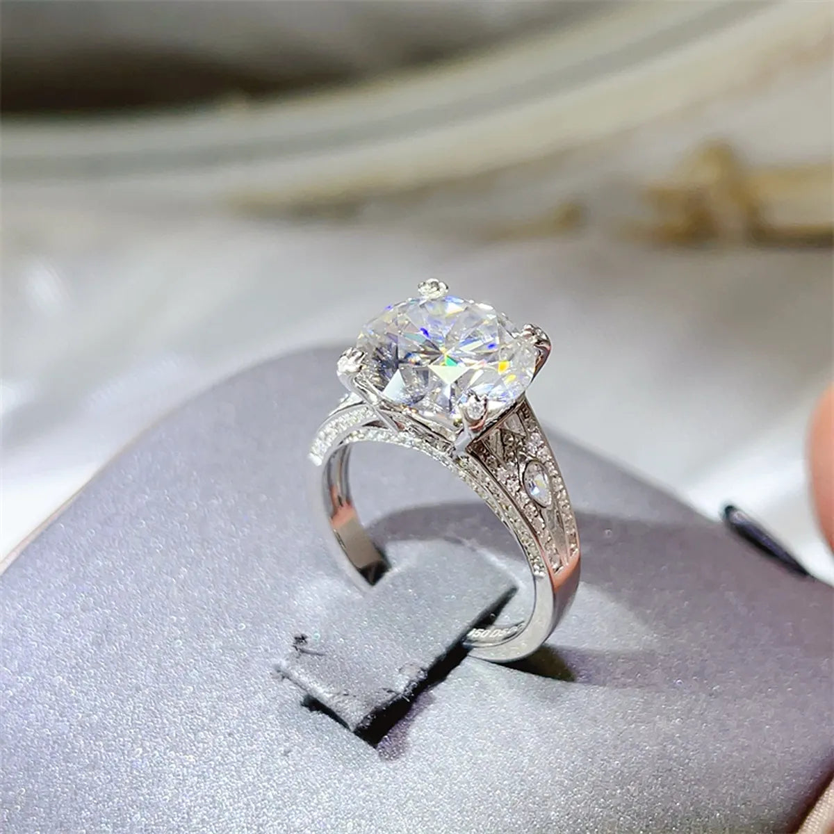 Valessia 5 carat moissanite ring in platinum-plated 925 sterling silver