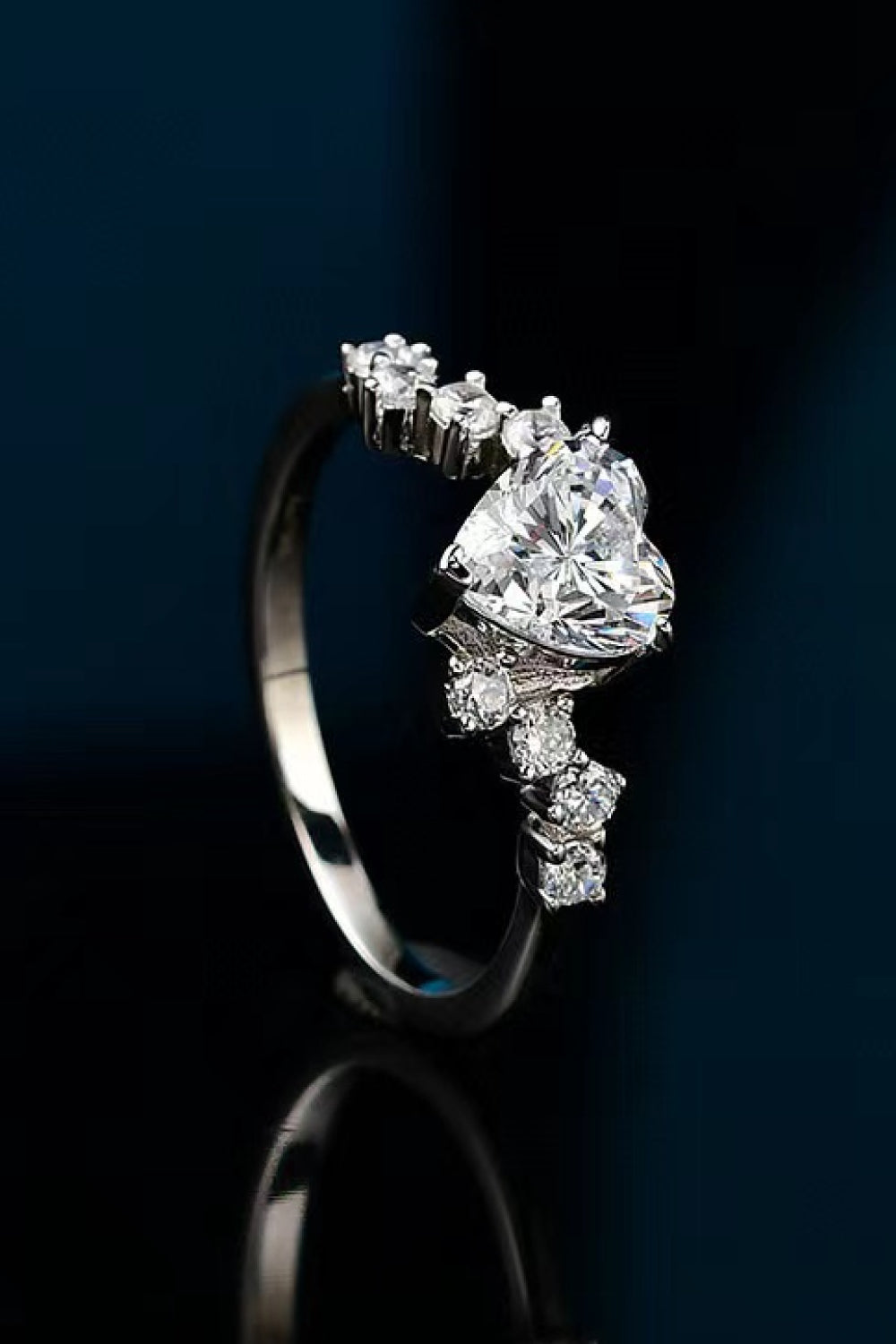 1 Carat Moissanite Heart Ring – Platinum-Plated Sterling Silver | MerchLuxx - MerchLuxx