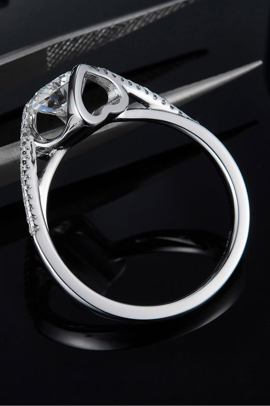 1 Carat Moissanite Twisted Ring – Elegant Minimalist Design | MerchLuxx - MerchLuxx