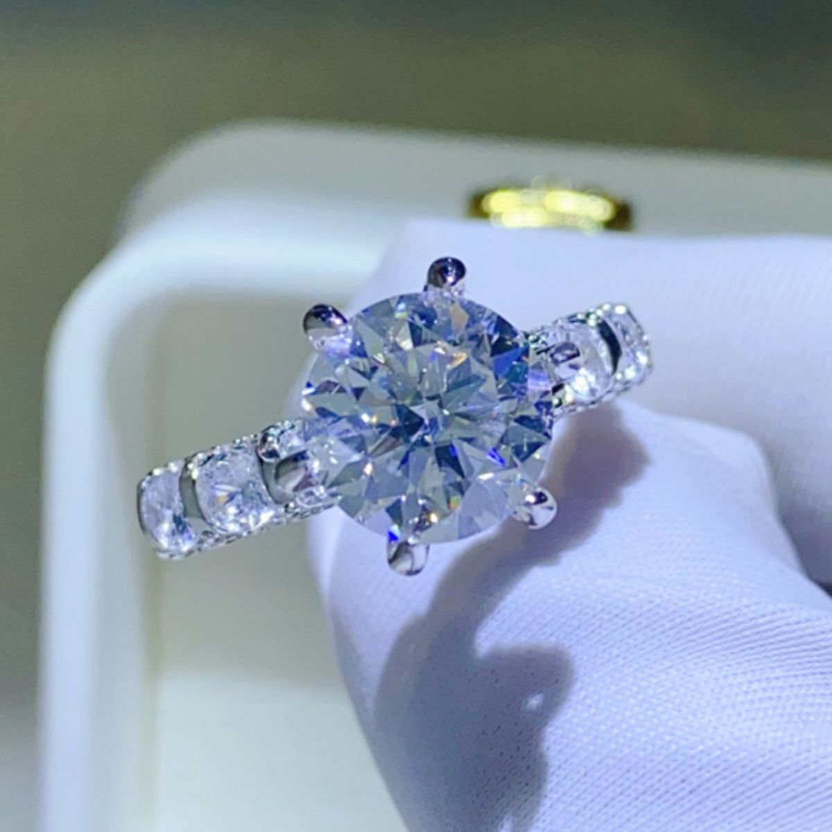3 Carat Moissanite Engagement Ring – Timeless & Elegant | MerchLuxx - MerchLuxx
