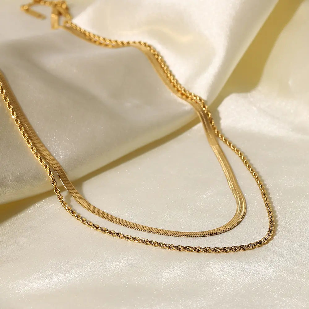 Uworld 18K Gold-Plated Snake Chain Necklace – Chic & Durable | MerchLuxx - MerchLuxx