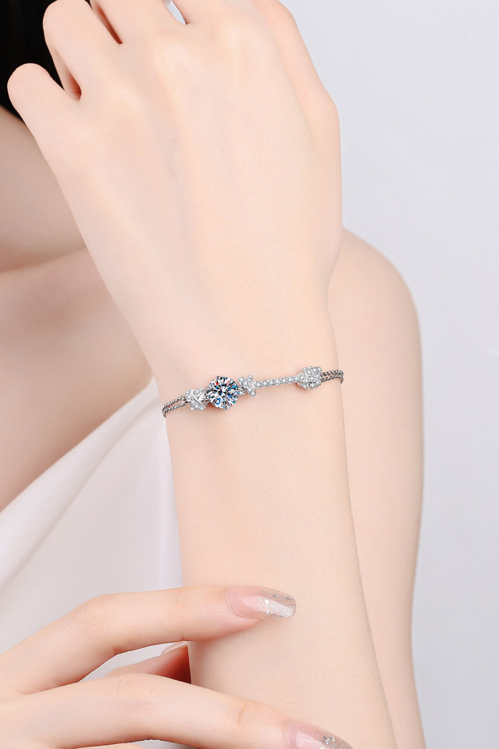 Simply Elegant 2 Carat Moissanite Bracelet – Refined Sparkle | MerchLuxx - MerchLuxx