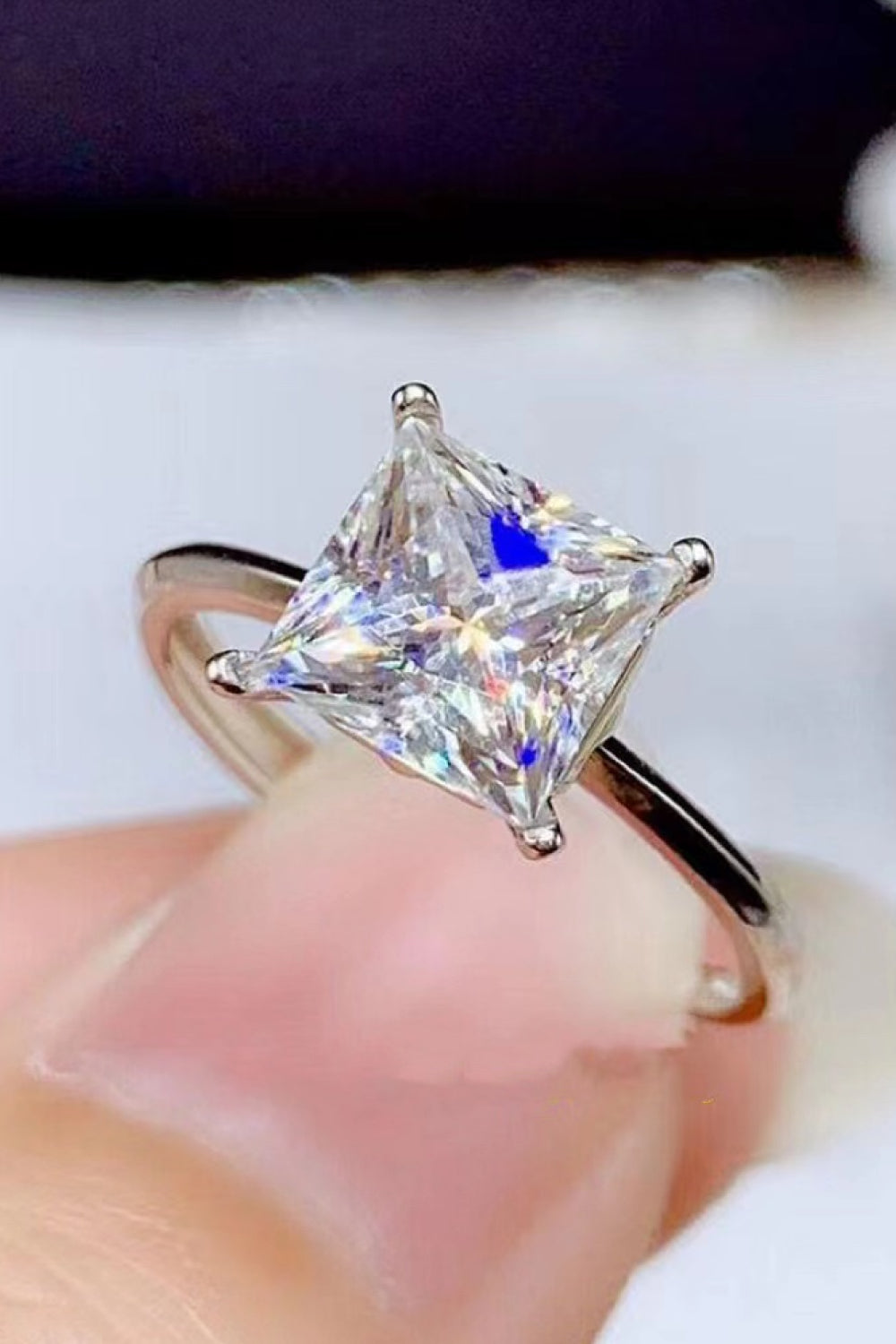 5 Carat Moissanite Solitaire Ring – Elegant Minimalist Sparkle | MerchLuxx - MerchLuxx