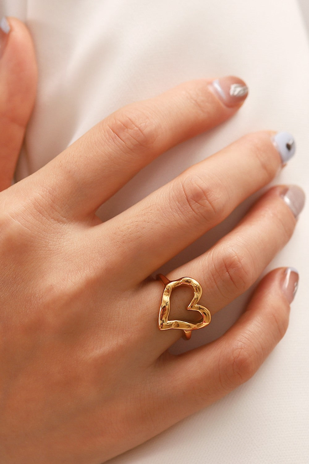 18K Gold-Plated Heart Ring – Elegant & Timeless Jewelry Piece | MerchLuxx - MerchLuxx