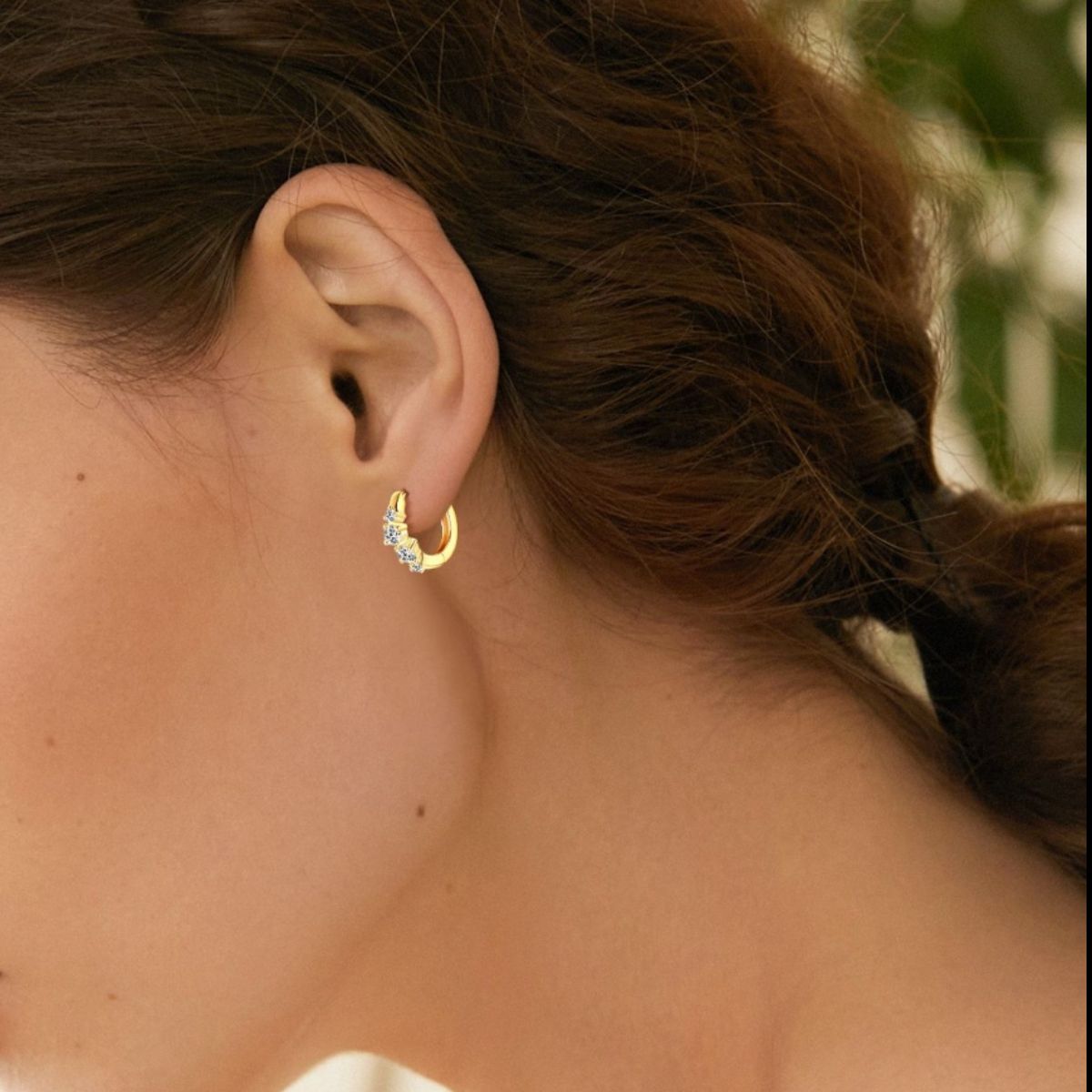 925 Sterling Silver Moissanite Huggie Earrings – Luxe Elegance | MerchLuxx - MerchLuxx