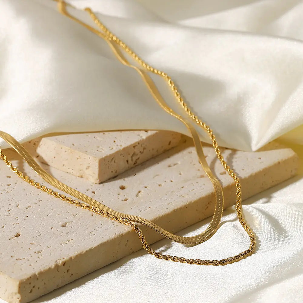 Uworld 18K Gold-Plated Snake Chain Necklace – Chic & Durable | MerchLuxx - MerchLuxx