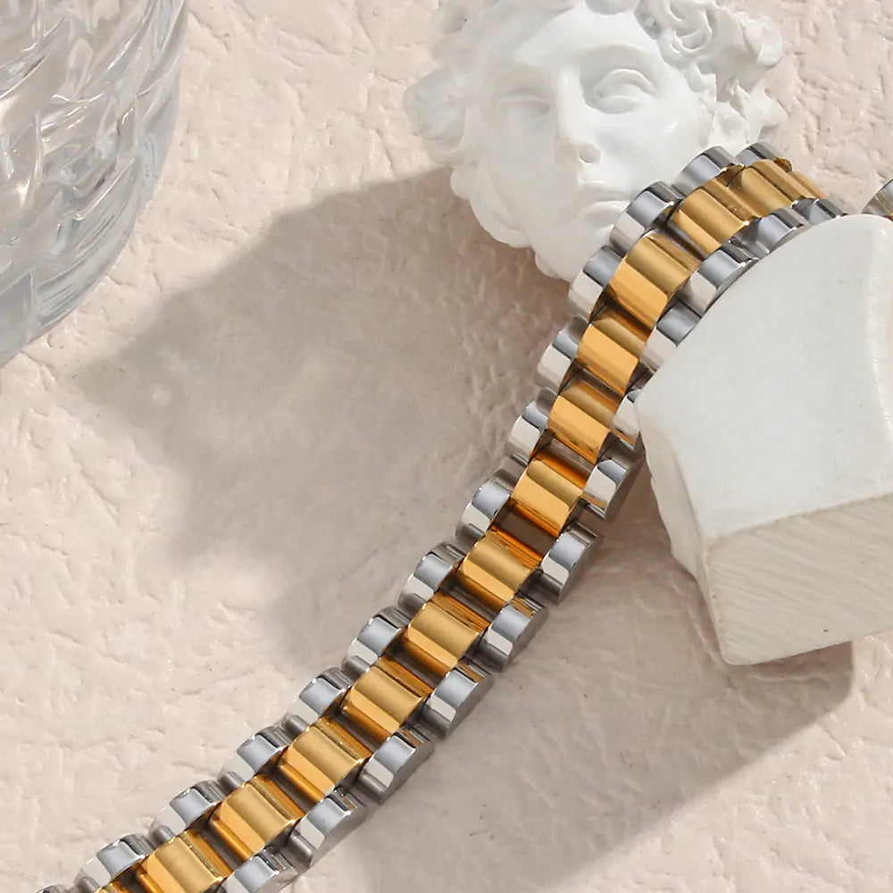 Gold Plated Chain Link Bracelet – Luxurious & Adjustable | MerchLuxx - MerchLuxx